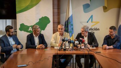 CC y AHI suscriben el acuerdo por la gobernabilidad de Canarias