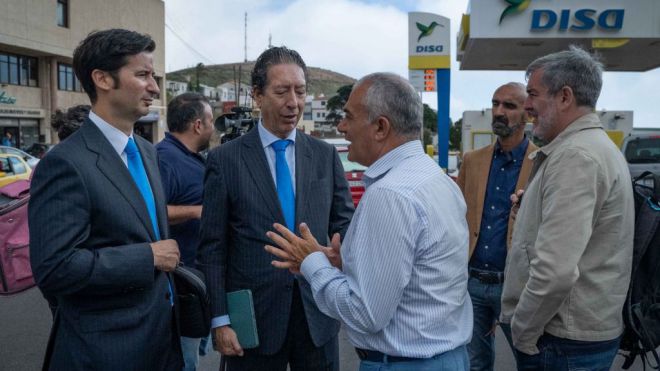 La bajada fiscal del combustible repercutirá en el precio para los herreños