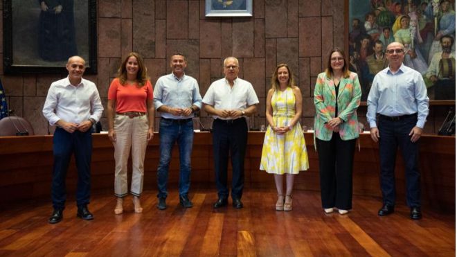 Los cabildos exigen al Estado medidas urgentes ante la crisis migratoria