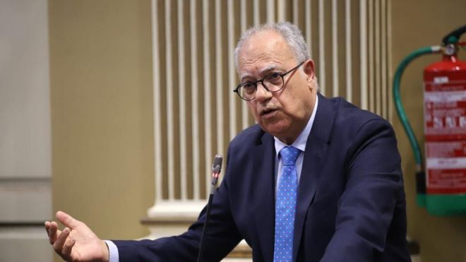 Curbelo pide mayor coordinación y más medios para hacer frente a la crisis migratoria