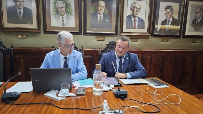 El Ayuntamiento de Puerto de la Cruz retransmite los plenos en directo