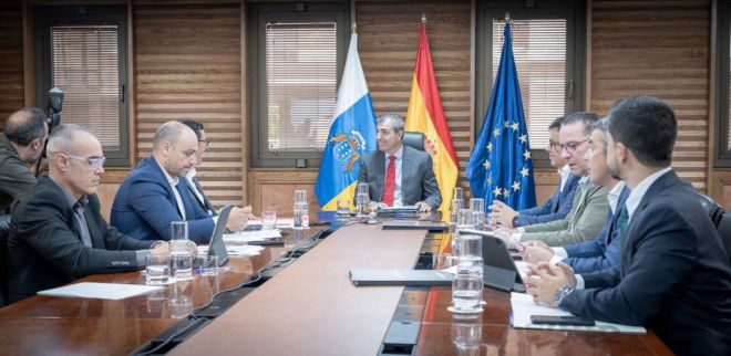 El Gobierno modifica de la Ley del Sector Eléctrico Canario