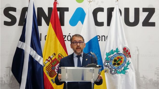 El alcalde de Santa Cruz anuncia que usará todas las vías jurídicas contra la Ley de Amnistía
