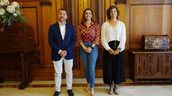 Santa Cruz reconoce los méritos de Mariola Rodríguez Machín como árbitro internacional