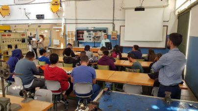 Docentes exigen más horas lectivas en FP