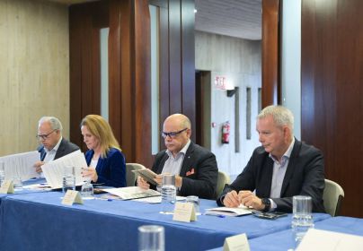Curbelo propone plan para menores migrantes en Canarias