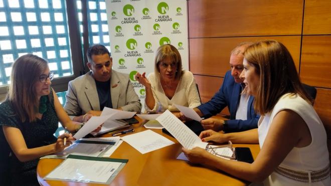Campos denuncia la “incoherencia” de CC y el PP al aumentar un 25 por ciento la estructura del Gobierno
