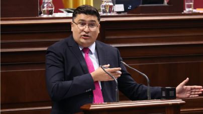 Parlamento de Canarias aprueba moción socialista sobre ambulancias