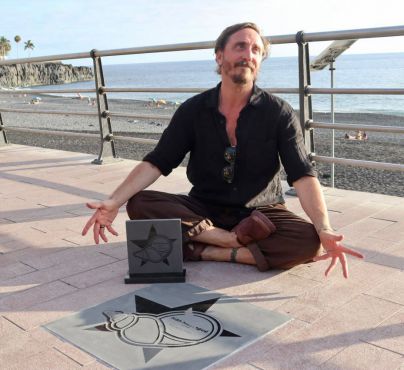 Iván Massagué inaugura el Paseo del Talento en Puerto Naos