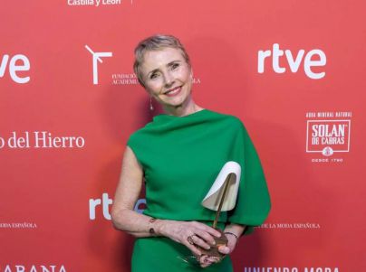 Helena Rohner recibe un premio de la Academia de la Moda Española