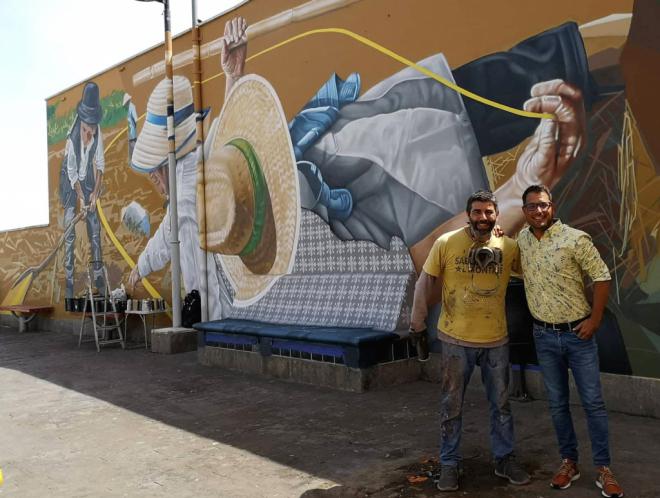 'Sabotaje al Montaje' termina en Los Realejos su homenaje a la siega del cereal y al gofio en Icod el Alto