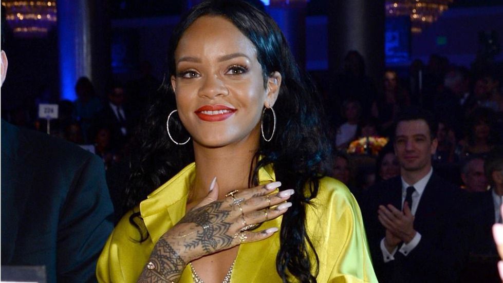 Rihanna se ve envuelta en un tiroteo
