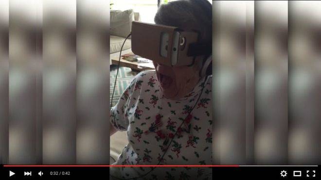 Una abuelita alucina con la realidad virtual