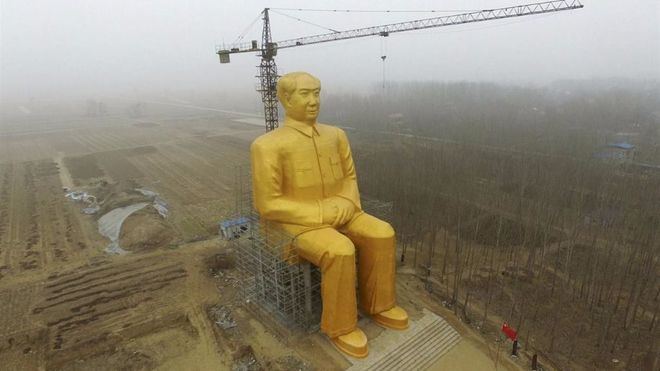 China construye una gran estatua de Mao de más de 36 metros