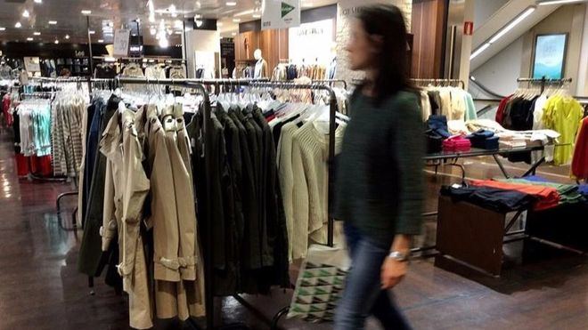 Consum pone en alerta a los compradores ante las rebajas