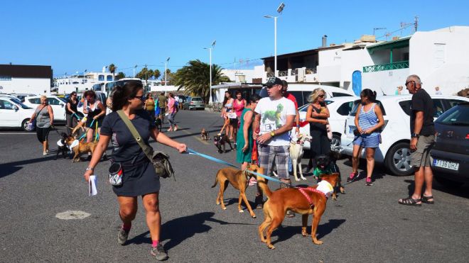 Primera carrera familiar con mascota en Yaiza