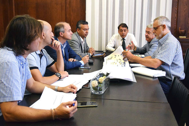 Santa Cruz y Cabildo analizan el marco inversor del Plan de Cooperación 2018-2020