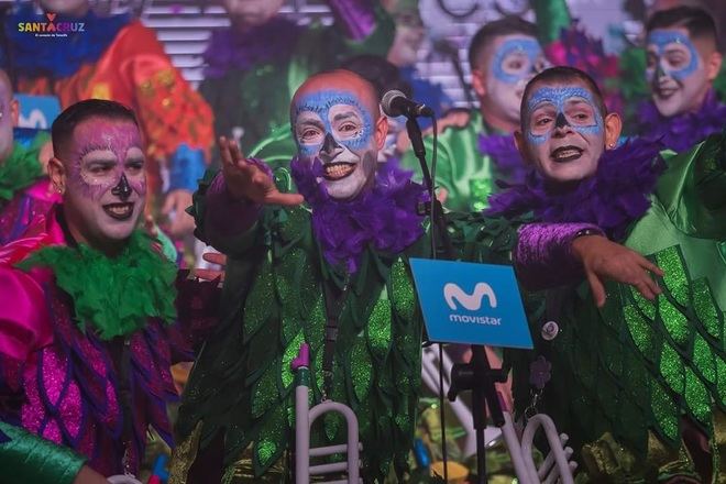 Mamelucos gana el concurso de murgas con un doblete