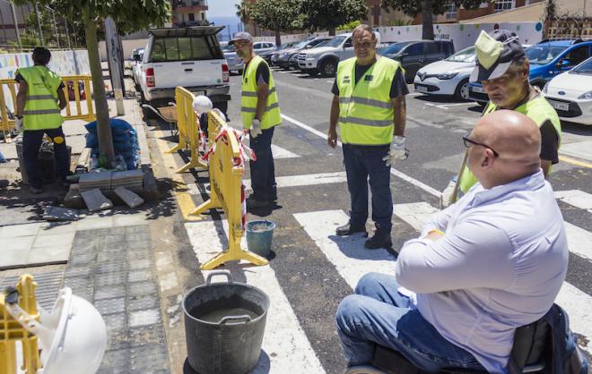 Las cuadrillas de accesibilidad superan el centenar de rebajes de acera ejecutados