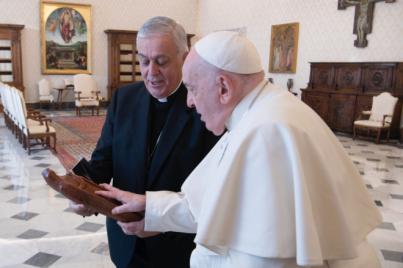 El Papa bendice la Virgen de la Iglesia de Las Chumberas