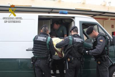 Detenidos los presuntos responsables de la agresión a guardias civiles durante la intrusión de más de 600 inmigrantes en Ceuta