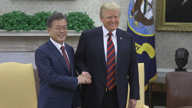 Trump viajará a Corea del Sur esta semana para reunirse con Moon
