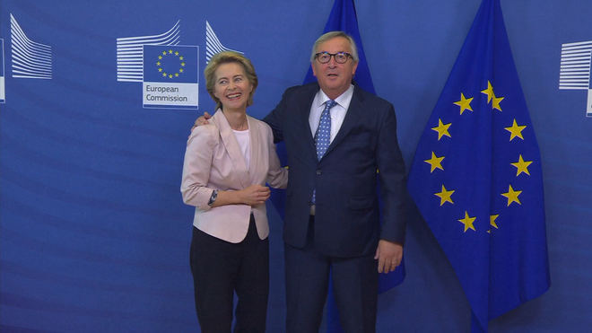 La Eurocámara vota este martes si acepta a Von der Leyen como presidenta de la Comisión Europea