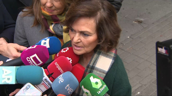 Calvo defiende abordar la crisis en Cataluña 'con política'