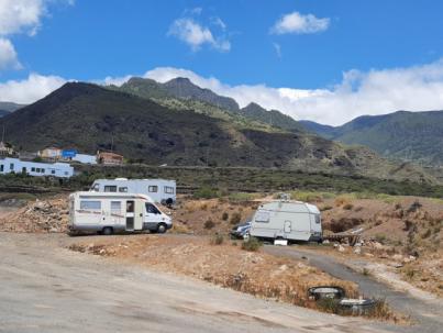 Sí se puede insiste en el Ayuntamiento de Candelaria sobre la necesidad de regular el turismo itinerante