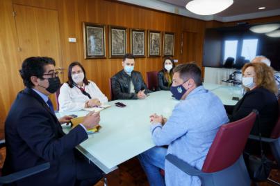 Encuentro con colectivo ciudadano de residentes en Tenerife para abordar la situación de Ucrania