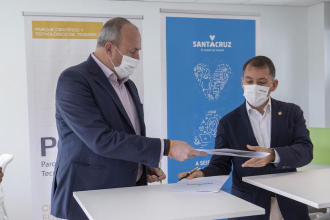 Cabildo y Ayuntamiento de Santa Cruz refuerzan la formación y el emprendimiento tecnológico de pymes y colectivos