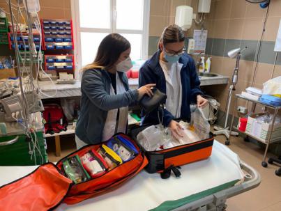 Médicos de familia donan ocho equipos de urgencias móviles para la asistencia sanitaria a los desplazados por el volcán de La Palma