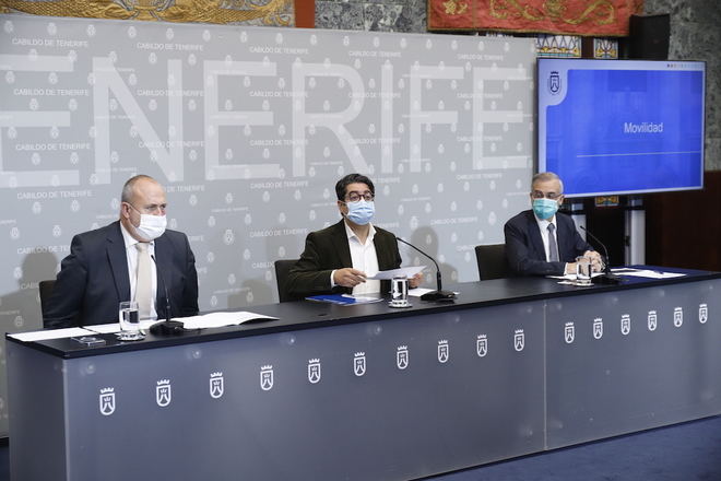 El Cabildo mantendrá los precios del transporte público pese a la subida de los costes