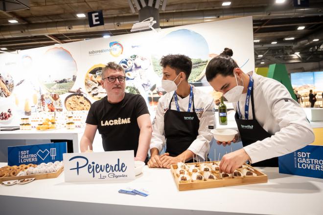 Profesionales de 25 restaurantes y alumnado de cocina y sala despliegan el talento de Tenerife en Madrid Fusión