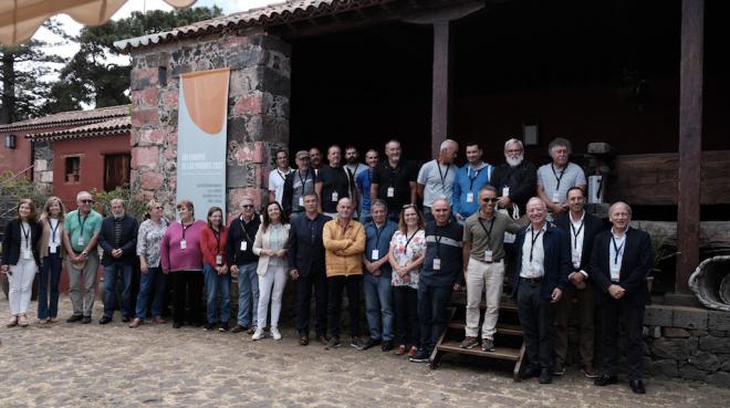 Reconocimiento al mantenimiento de las actividades apícolas en Teno y Anaga