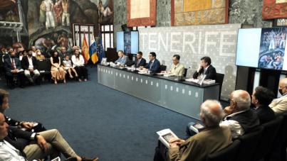 El Cabildo presenta los ‘Apuntes sobre agua y sociedad en Tenerife’ de Adolfo Hoyos