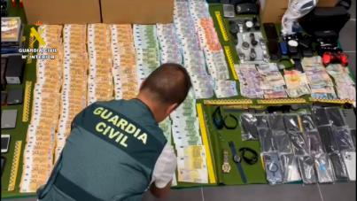 Detienen a 14 trabajadores de Tenerife Sur de una red que robaba en las maletas