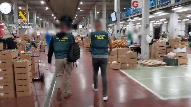 Intervenidas casi diez toneladas de fruta y verdura comercializada ilegalmente