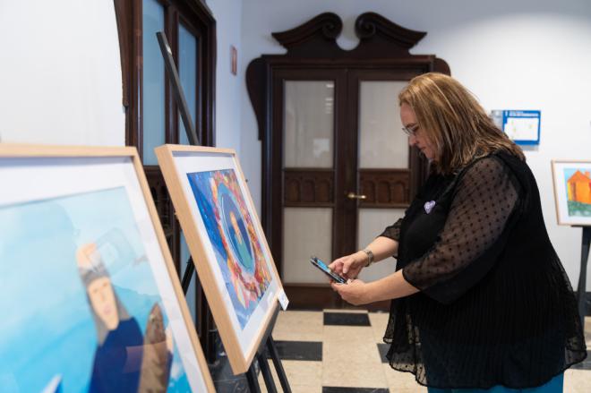El Cabildo exhibe la muestra ‘Mujeres x Igual’