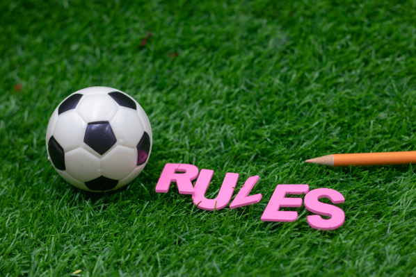 Nuevas reglas aprobadas por la IFAB para el fútbol a partir del inicio de la temporada 2025/26