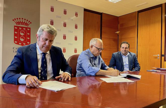 Cabildo y Fundación INCYDE rubrican un convenio para la consolidación del pequeño comercio en la isla