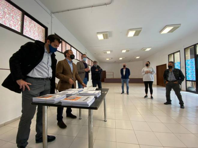 Santa Cruz entrega a 174 familias de Santa Mª Mar y Miramar sus proyectos ARRUs