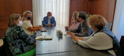 Santa Cruz insta al Gobierno de Canarias a solventar el pago de las becas del Ministerio