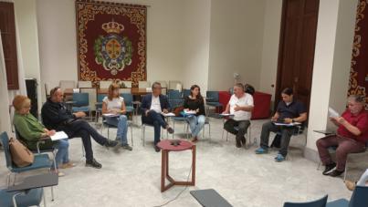 Santa Cruz consultará sobre la propuesta de reducir el número taxis en las calles