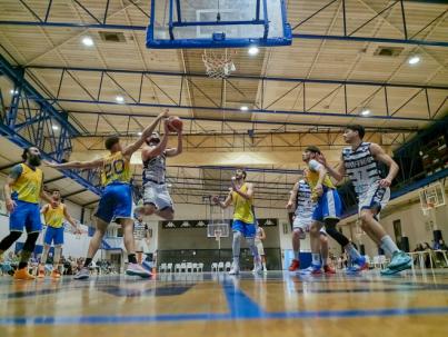 El RC Náutico suma y sigue su escalada en Liga EBA
