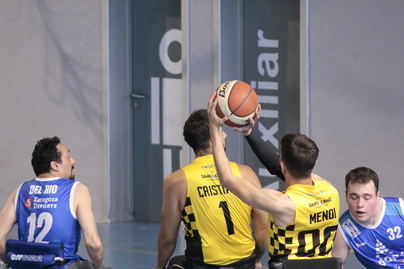 Alejandro Mendoza, Cristian Luis y Tino Padrón, en el podio estadístico