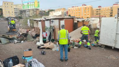 Retirada de las casetas del entorno del Pancho Camurria