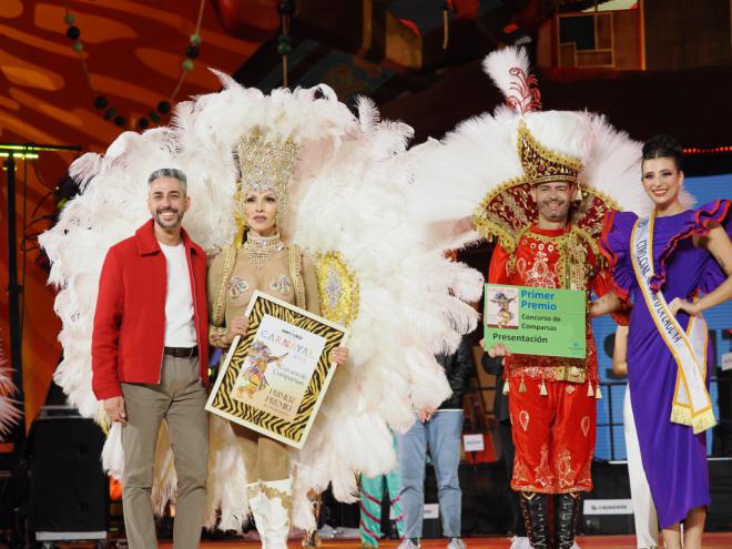 Cariocas conquista el primer premio de Interpretación en el concurso de Comparsas