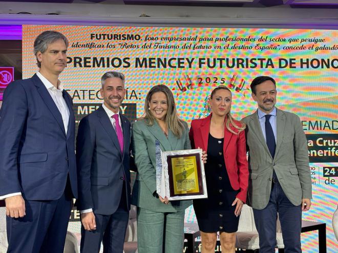 Santa Cruz recibe el Premio Mencey Futurista de Honor por su Carnaval