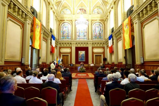 Santa Cruz conmemora la Fiesta Nacional de Francia